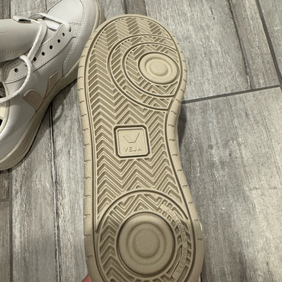 VeJa V-12 sneakers . Brand new without box - Picture 8 of 8